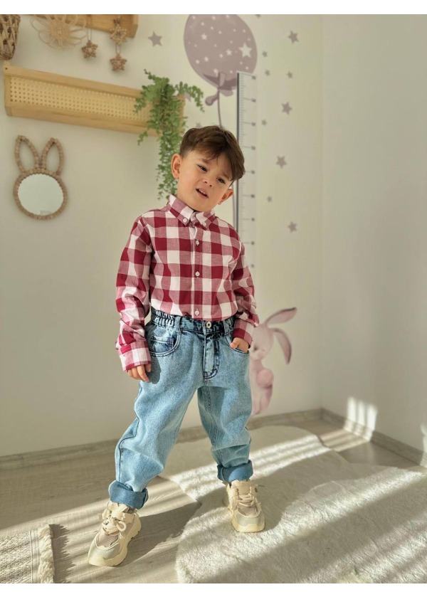 BORDO BEYAZ KARELİ GÖMLEK KOT PANTOLON TAKIM