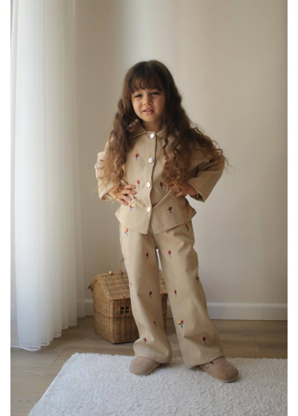 BEJ RENKLİ ÇİÇEK DESENLİ GABARDİN TAKIM