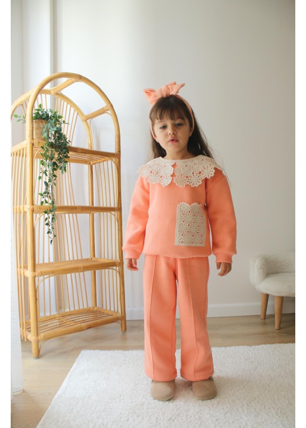 SOMON RENKLİ YAKA-CEP NAKIŞ İŞLEMELİ KIZ ÇOCUK ALT ÜST TAKIM