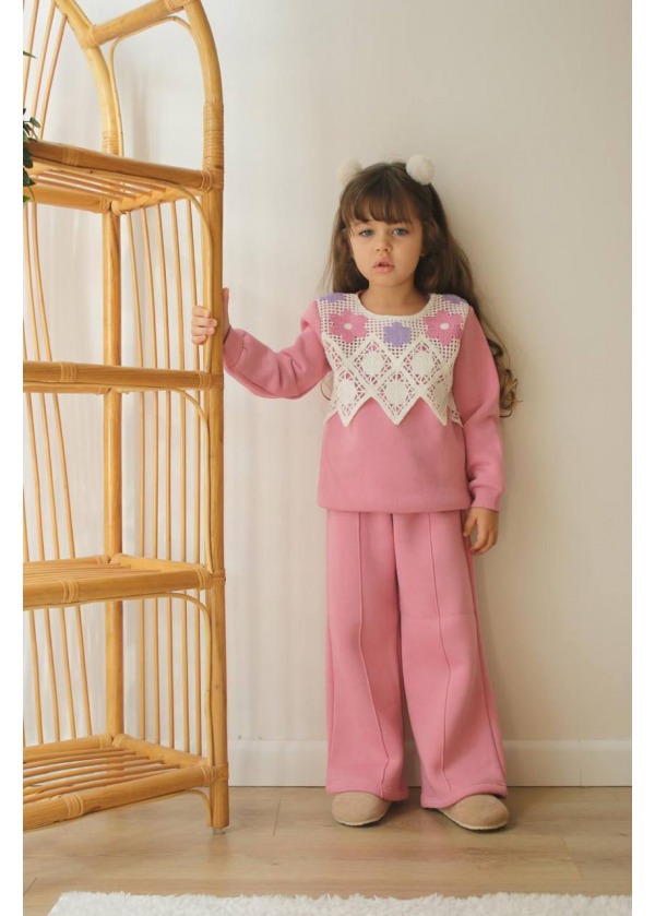 PEMBE ÖNÜ NAKIŞ İŞLEMELİ KIZ ÇOCUK ALT ÜST TAKIM